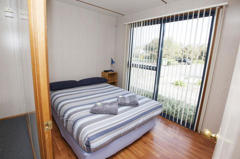 Seven Mile Beach Cabin And Caravan Park - VIC Tourism 7