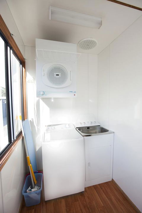 Seven Mile Beach Cabin And Caravan Park - VIC Tourism 5