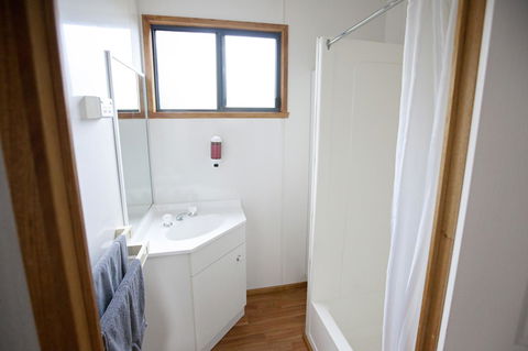 Seven Mile Beach Cabin And Caravan Park - VIC Tourism 10