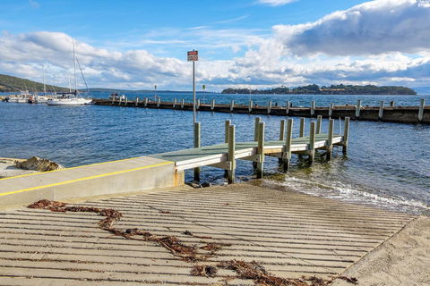 Omaroo Cottage Bruny Island - VIC Tourism 15