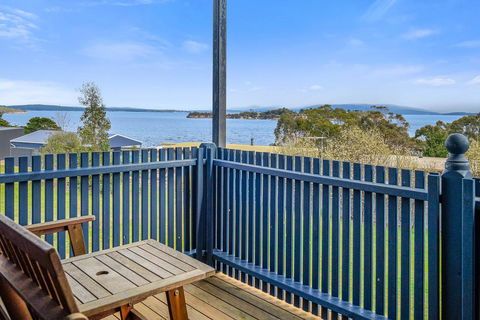 Omaroo Cottage Bruny Island - VIC Tourism 2