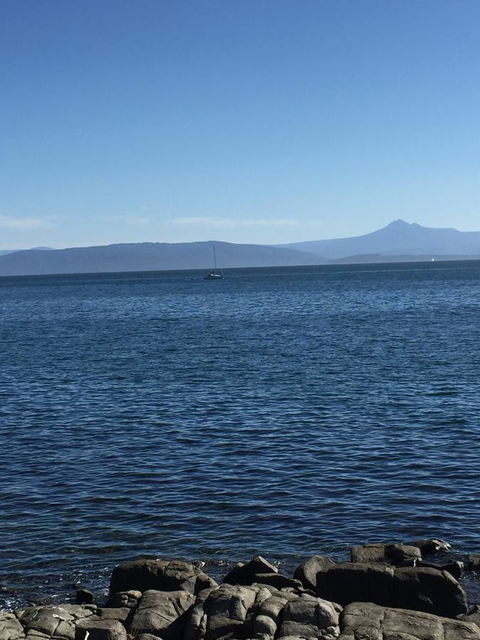 Omaroo Cottage Bruny Island - VIC Tourism 17