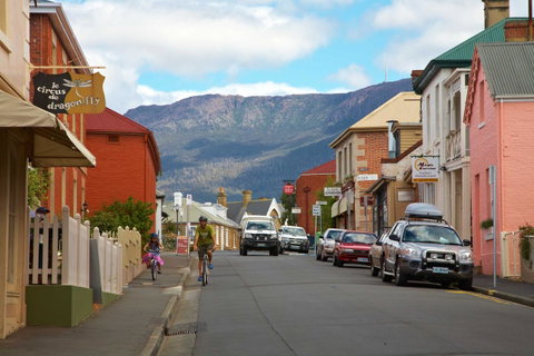 Hobart Waterfront Apartments - VIC Tourism 8