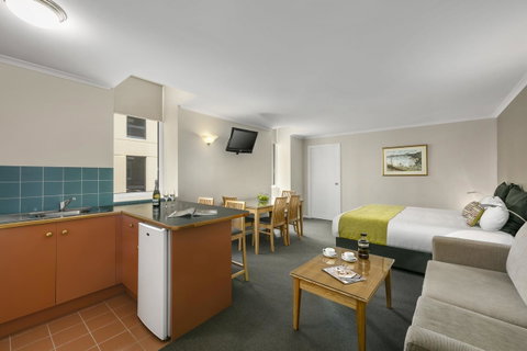 Hobart Waterfront Apartments - VIC Tourism 1