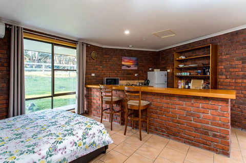 Acton Park Holiday Units - VIC Tourism 17