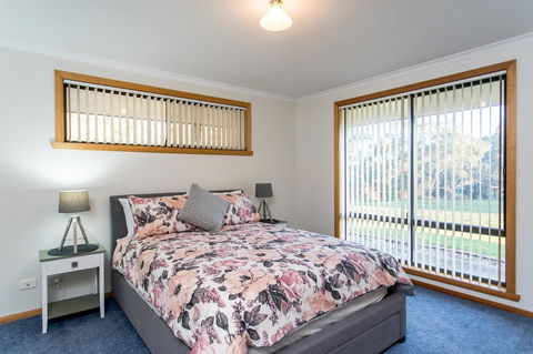 Acton Park Holiday Units - VIC Tourism 7