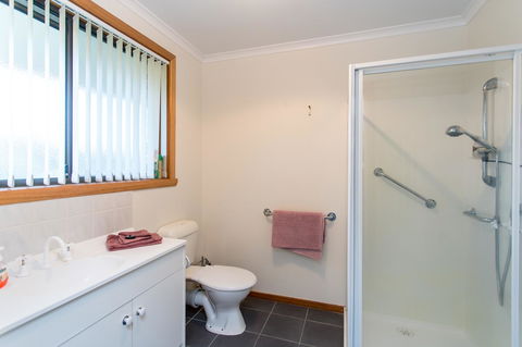 Acton Park Holiday Units - VIC Tourism 6