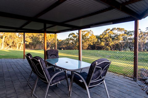 Acton Park Holiday Units - VIC Tourism 15