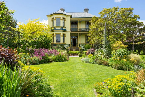 The Corinda Collection - VIC Tourism 0