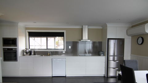 SEA EAGLE COTTAGE Amazing Views Of Bay Of Fires - VIC Tourism 7