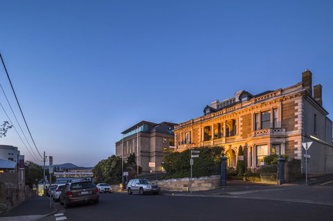 Lenna Of Hobart - VIC Tourism 21