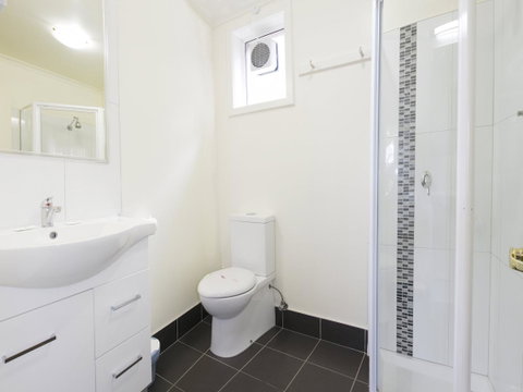 Graham Apartments - VIC Tourism 10