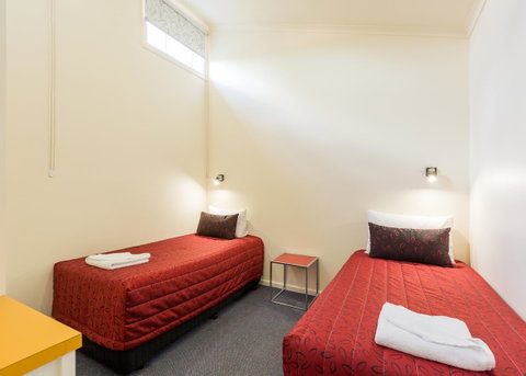 Graham Apartments - VIC Tourism 7