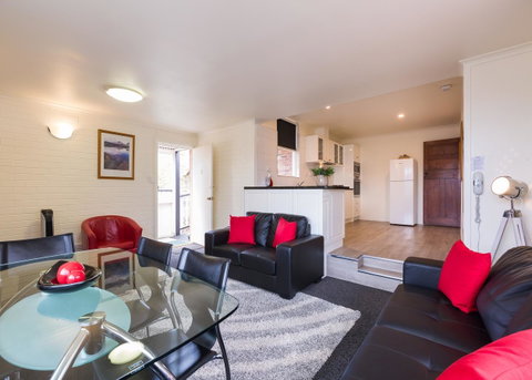 Graham Apartments - VIC Tourism 19