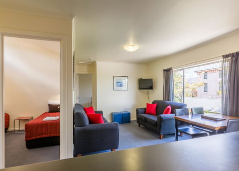 Graham Apartments - VIC Tourism 15