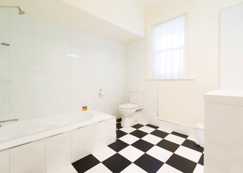 Graham Apartments - VIC Tourism 22