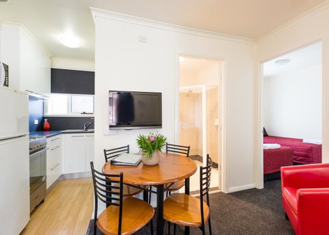 Graham Apartments - VIC Tourism 29