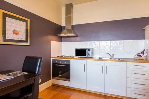 Graham Apartments - VIC Tourism 37