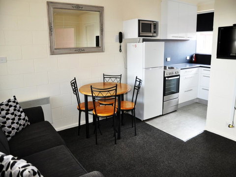 Graham Apartments - VIC Tourism 1