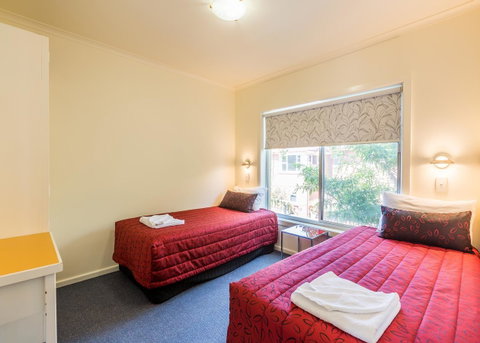 Graham Apartments - VIC Tourism 17