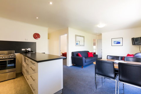 Graham Apartments - VIC Tourism 14