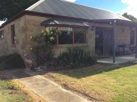Our Cottage - VIC Tourism 10
