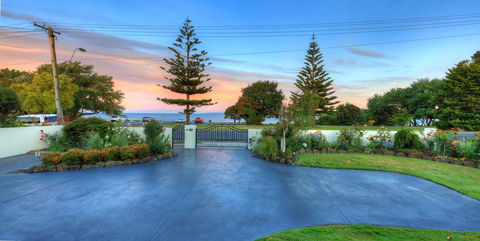 Birchwood On The River - Devonport, Tasmania - Self-Contained And Self-Catering Accommodation - VIC Tourism 10