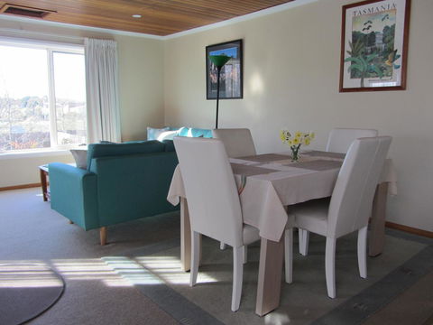 Elm Trees Accommodation @ Ross - VIC Tourism 13