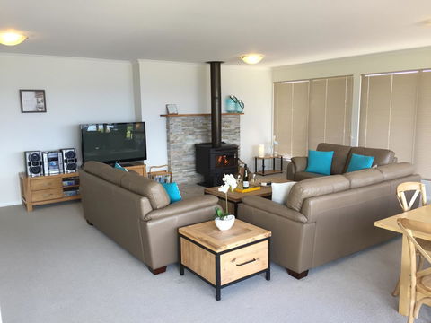 Swansea Beach House Oceanfront - VIC Tourism 16