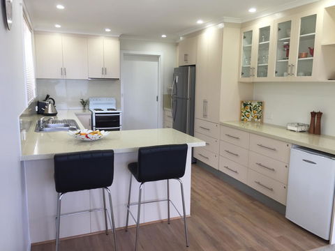 Swansea Beach House Oceanfront - VIC Tourism 12