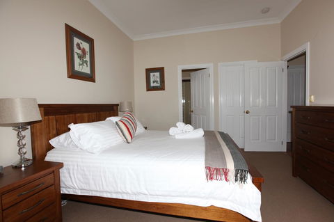 House On The Hill Bed And Breakfast - VIC Tourism 34
