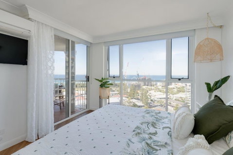 NEW Beautiful 1 Bedroom Beach Views Broadbeach - VIC Tourism 0