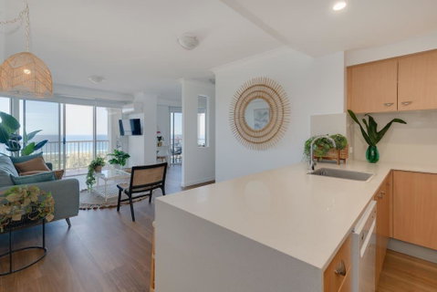 NEW Beautiful 1 Bedroom Beach Views Broadbeach - VIC Tourism 2