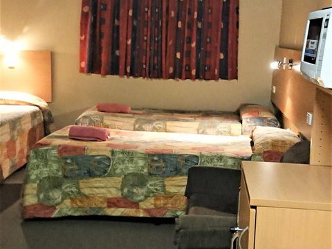 New Olympic Motel - VIC Tourism 3