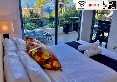 NEW Sunshine Beach Family Escape 3 Bedroom With Free Wifi And Parking - VIC Tourism 0