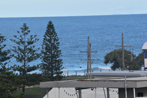 NEW UPMARKET COMFORTABLE 2 Bed, 2 Bath, OCEAN VIEWS, 250m To BUDDINA BEACH! - VIC Tourism 2