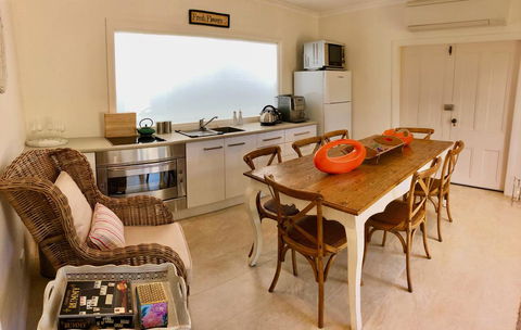 NEW: Tranquil Retreat -The Barn House Ingleside, Northern Beaches - VIC Tourism 2