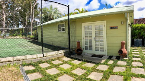 NEW: Tranquil Retreat -The Barn House Ingleside, Northern Beaches - VIC Tourism 1