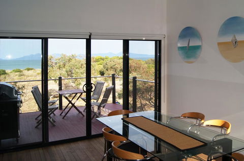 Nine Mile Escape - VIC Tourism 0