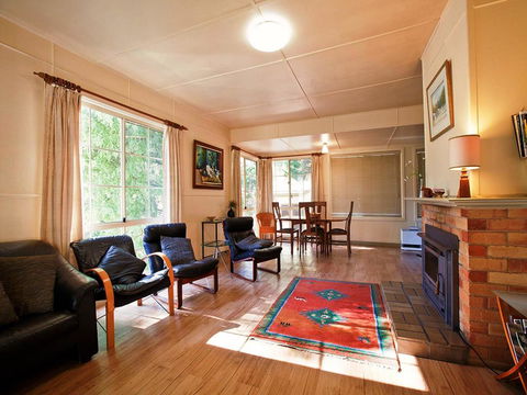 Noonameena Cottage - VIC Tourism 2
