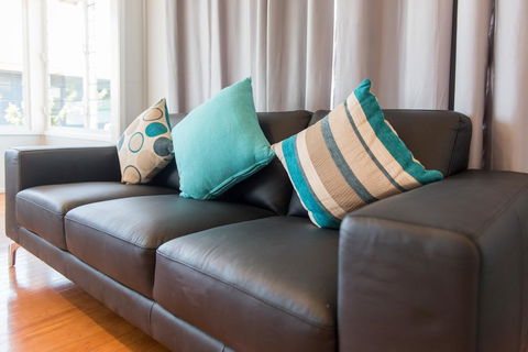 Norm's Beach House - Airlie Beach - VIC Tourism 3