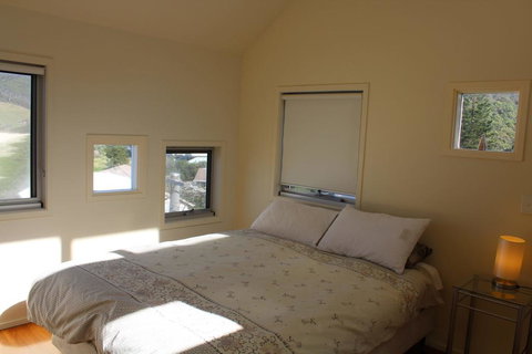 NORTHPOINT 1 - VIC Tourism 1