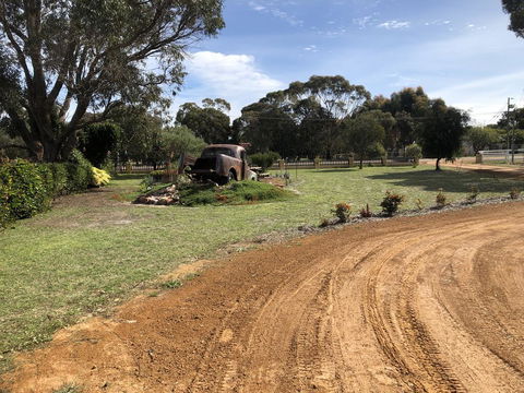 Nutcrackers Lodge - VIC Tourism 1