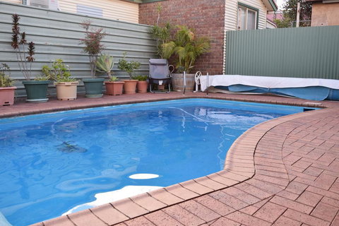 Oasis Motor Inn - VIC Tourism 1