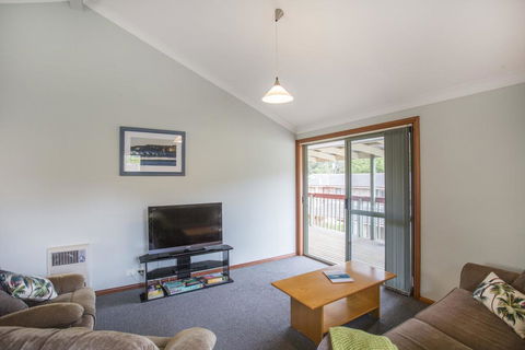 Ocean 1/38 - Ocean's Apartment - VIC Tourism 2