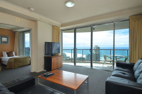 Ocean And Waterway View, 34th Floor, Chevron Renaissance - VIC Tourism 1
