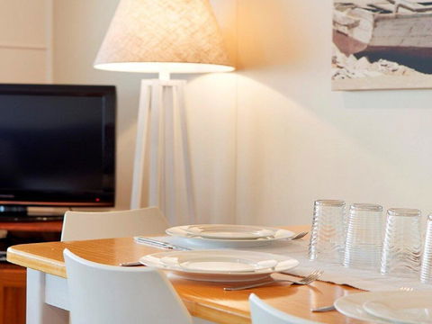 Ocean Blue Apartment Two - Oceanfront Apartment - VIC Tourism 1