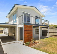 Ocean Chill 10 Minutes Drive to Phillip Island Pet Friendly Family Home Sleeps 8 - VIC Tourism