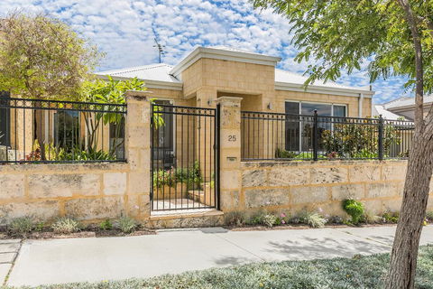 Ocean Keys Cottage - Free WiFi - VIC Tourism 1
