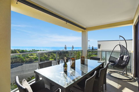 Ocean View Moana - VIC Tourism 0